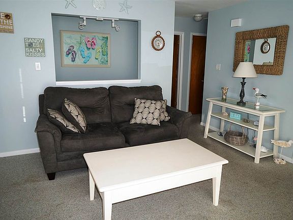 3rd image of 221 58th St #1