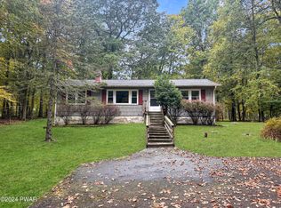296 Gold Key Rd, Milford, PA 18337