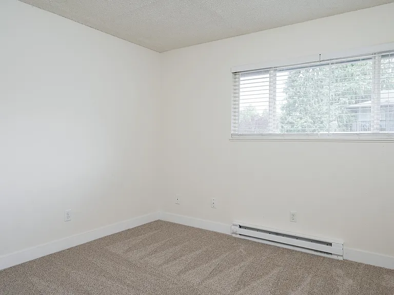Creston Villa — Photo 24