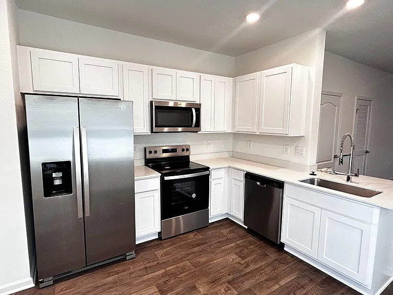 9209 Stony Brook Rd — Photo 3