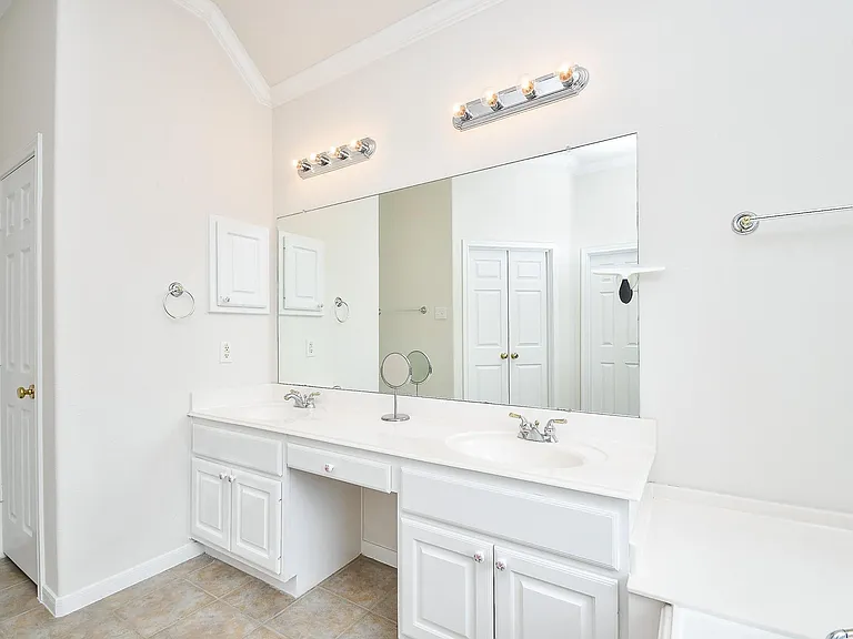 4703 Camden Brook Ln — Photo 27