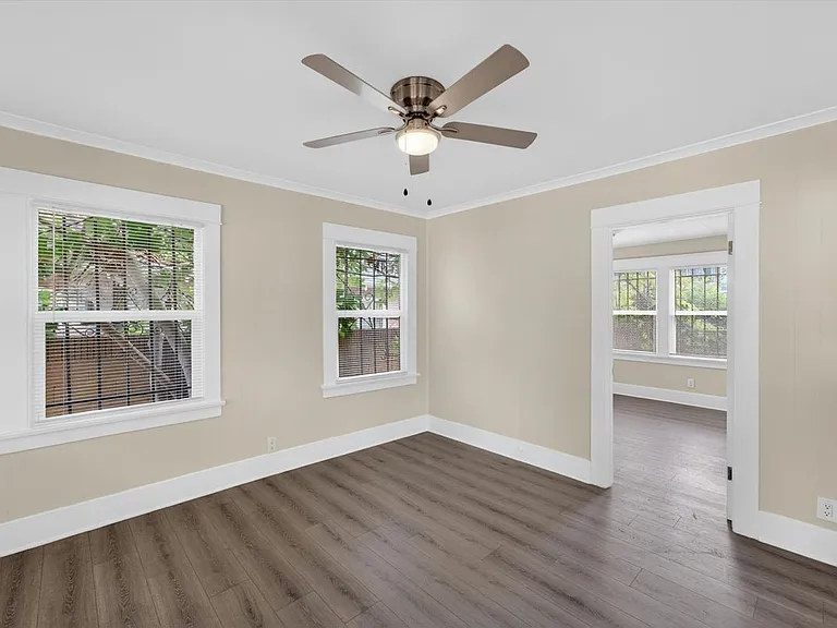 5008 1/2 S Wilton Pl — Photo 5