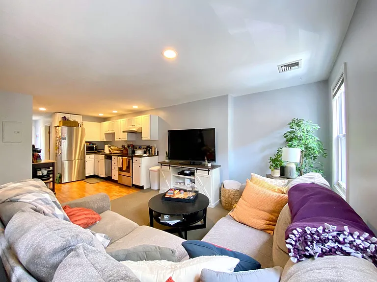 15 Mystic St #2 — Photo 3