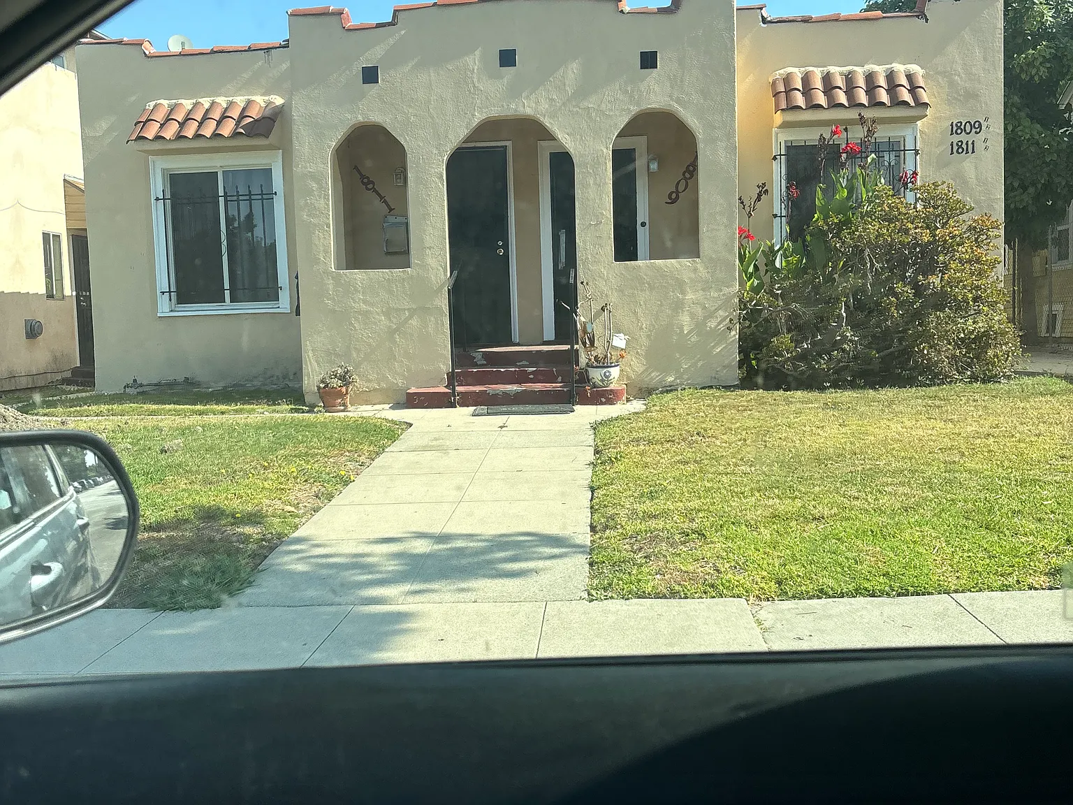1811 W 39th Pl — Photo 4