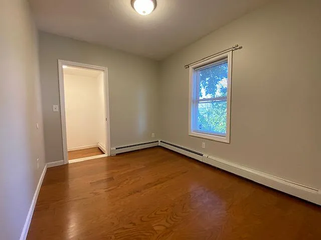 27 Florence St #1R — Photo 9