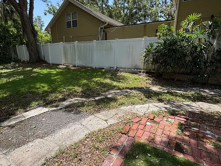 211 N Highland Ave — Photo 30
