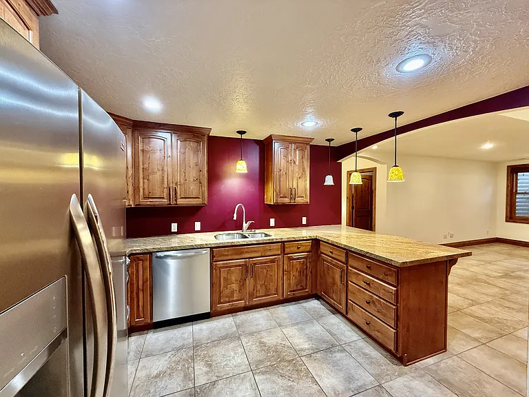 6819 S Greenfield Way — Photo 7
