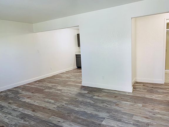 4th image of 1629 Holly Dr APT 8