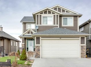 49 S Cimarron Springs Cir, Okotoks, AB T1S0M2