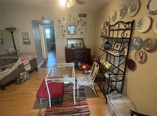 270 Layne Blvd APT 212, Hallandale, FL 33009