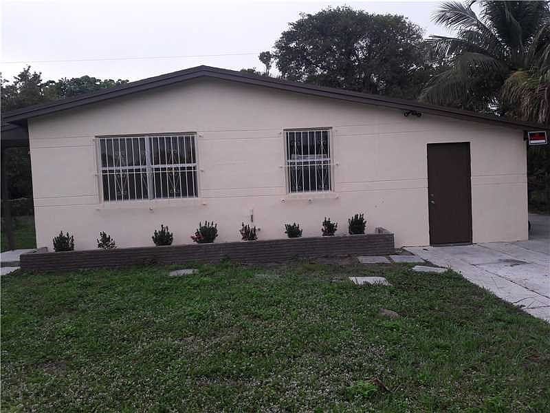 1st image of 3380 NW 9th St