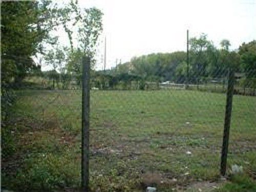 2nd image of 4200 Gillespie St