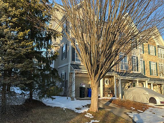 2nd image of 8405 Charmed Days