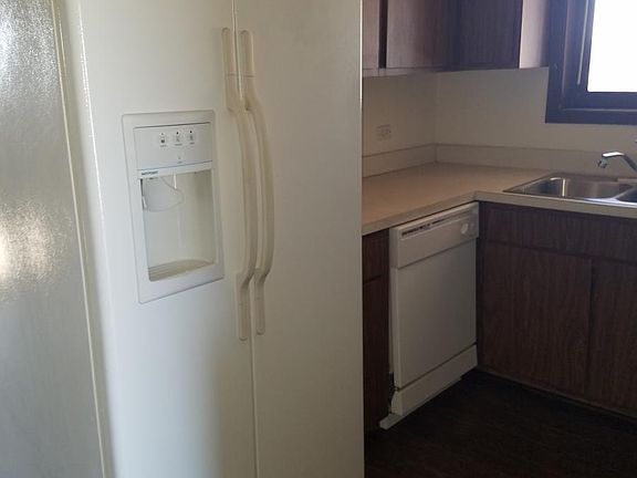 3rd image of 5826 158th Pl APT 3BR