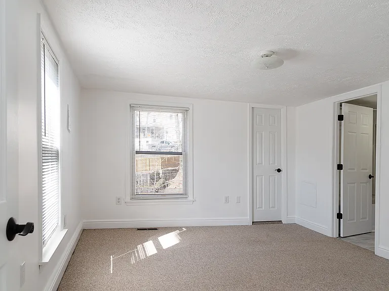 351 Ferry St — Photo 16