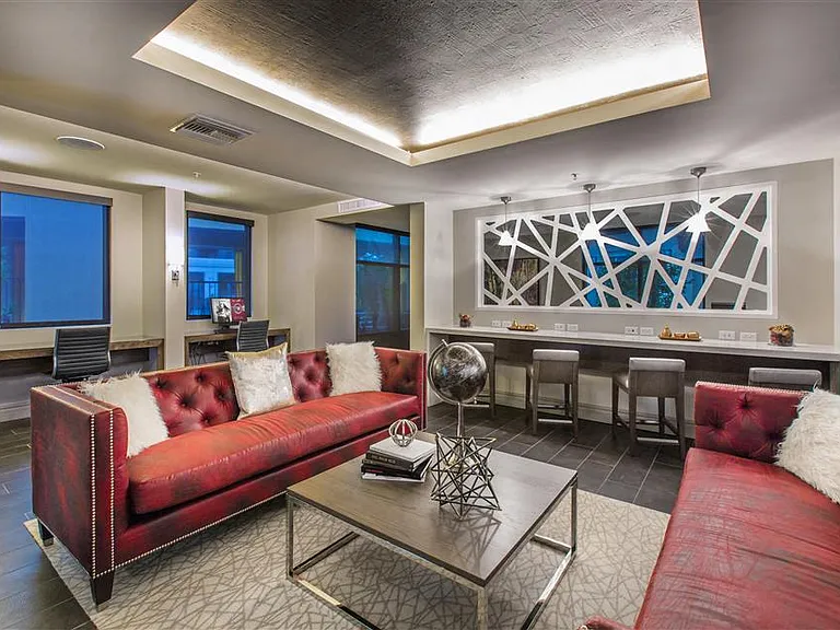 Venue Apartments — Photo 18