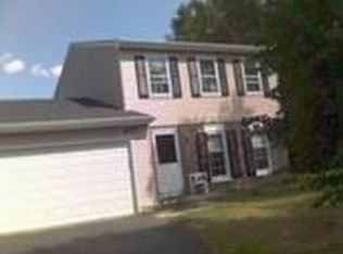 651 Oswego Dr, Carol Stream, IL 60188