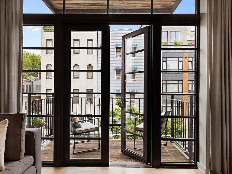 537 Lorimer St #302 — Photo 6