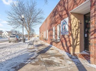 2515 W Jefferson Ave, Trenton, MI 48183