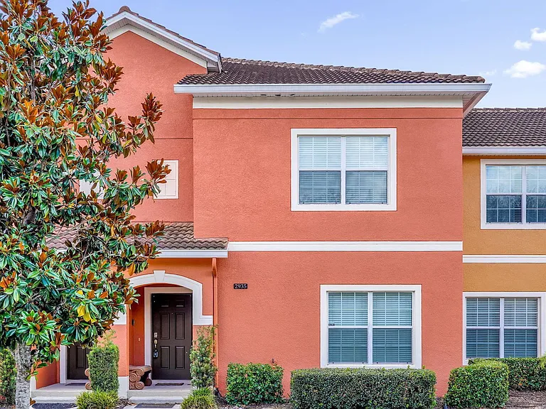 2935 Buccaneer Palm Rd — Photo 2