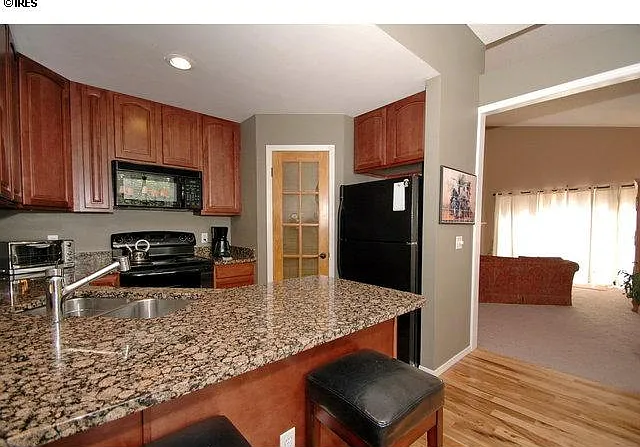 4 bed, 1810 sqft, $3,150 — Photo 4