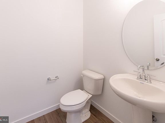 3rd image of 10216 Thornwood Rd