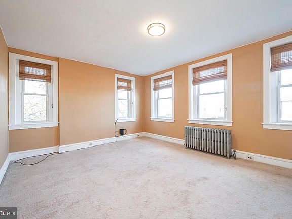 4th image of 5836 Henry Ave Floor 2