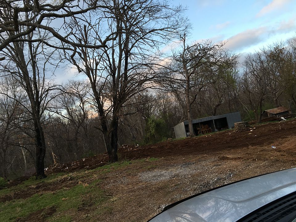 2nd image of 368 Davis St