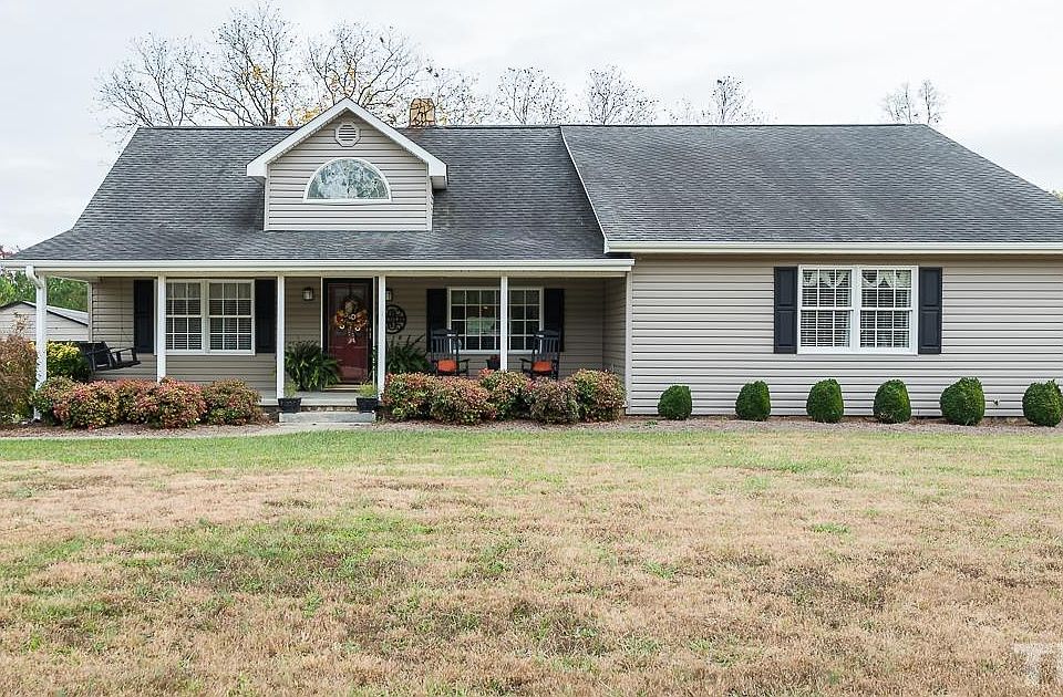 1st image of 106 Stephentown Rd