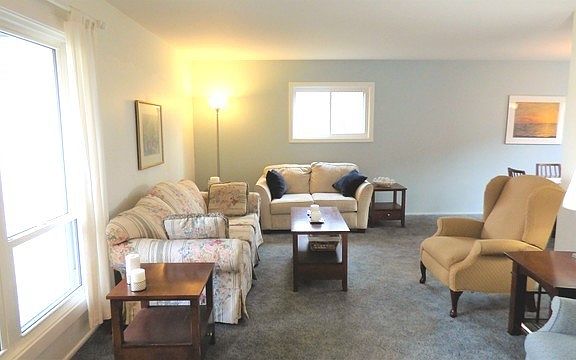 2nd image of 1401 Candlewood Ct
