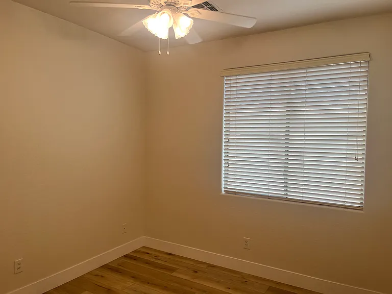 2413 W Lewis And Clark Trl — Photo 17