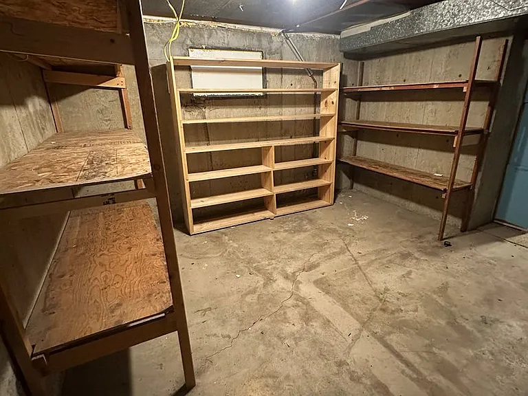 646 South Coleman Street — Photo 29