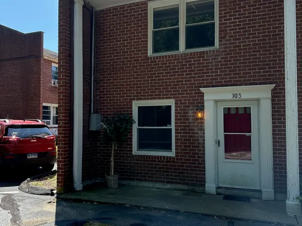 103 Niles Hill Road #103, New London, CT 06320