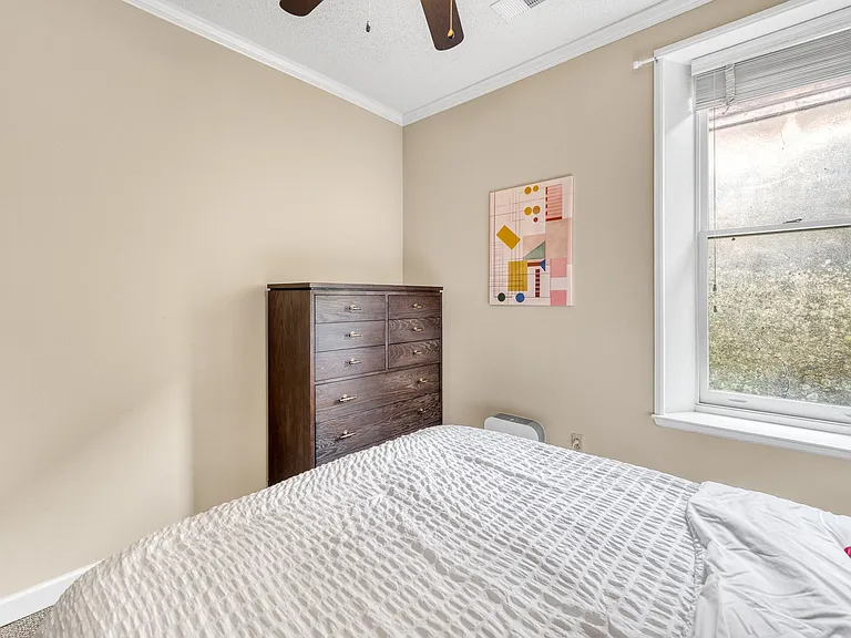 295 King St #B-3 — Photo 17