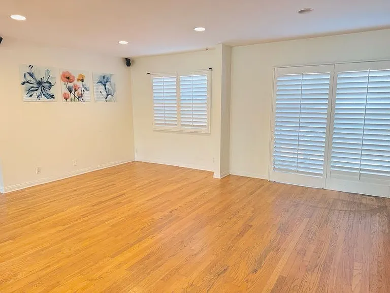 4636 Talisman St — Photo 9