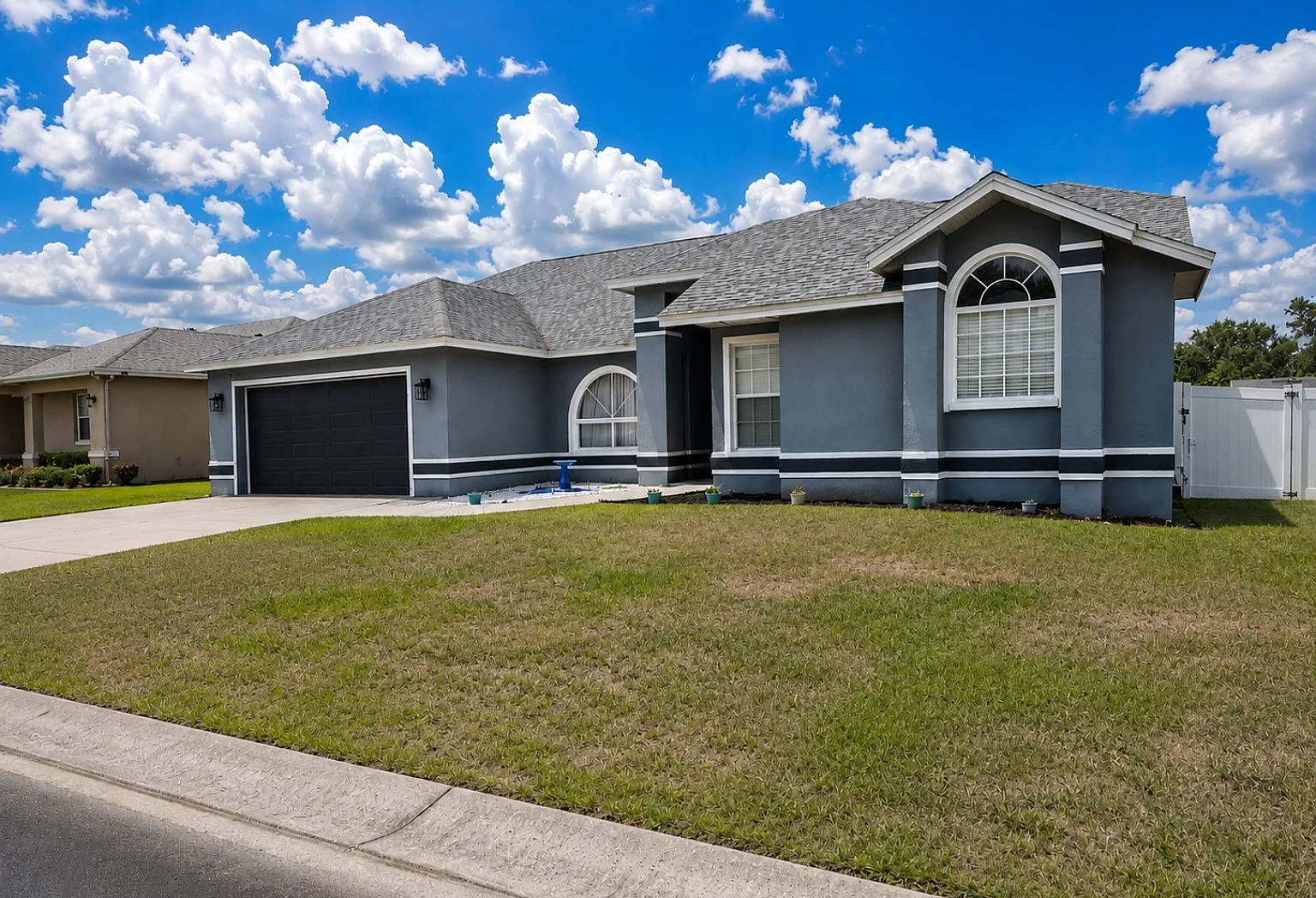 4 bed, 2124 sqft, $2,350 — Photo 3
