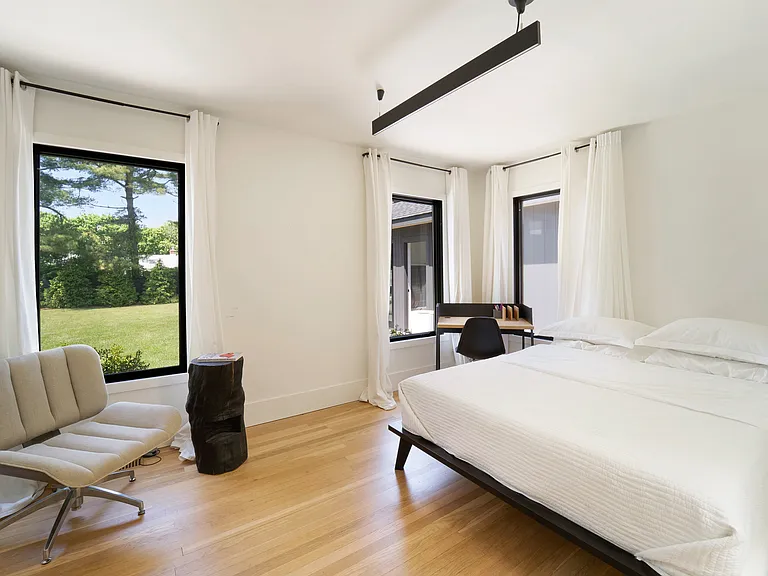 13 Seabreeze Ave — Photo 12