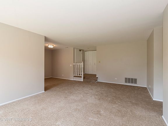 3rd image of 223 Coventry Cir #0