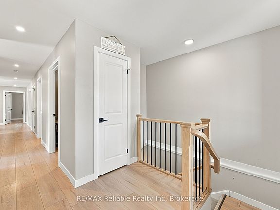 5th image of 236 Beech St