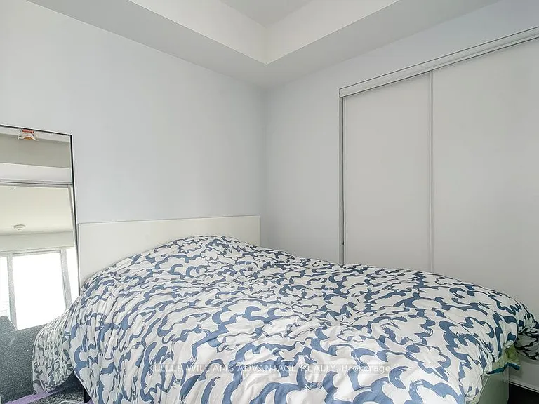 28 Wellesley St E #603 — Photo 10
