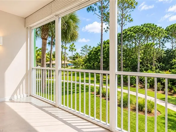 322 Sugar Pine Ln #322, Naples, FL 34108