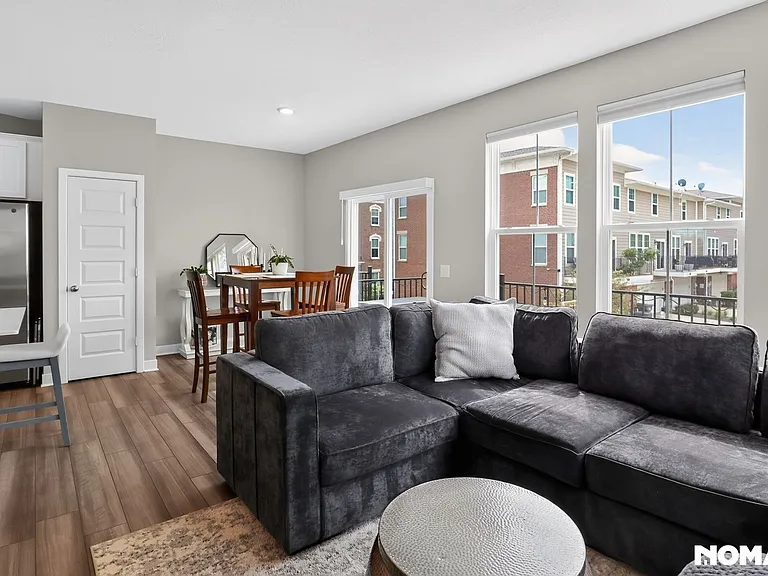 9540 Park Meridian Dr — Photo 10