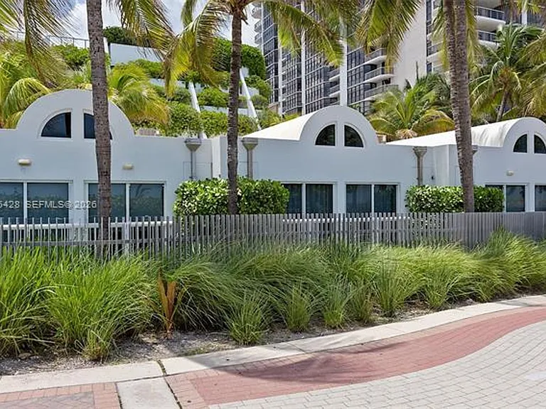6365 Collins Avenue Cu #7 — Photo 15