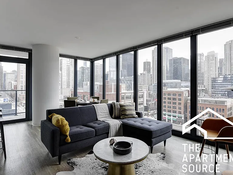 637 Wells 2bed 1bath — Photo 3