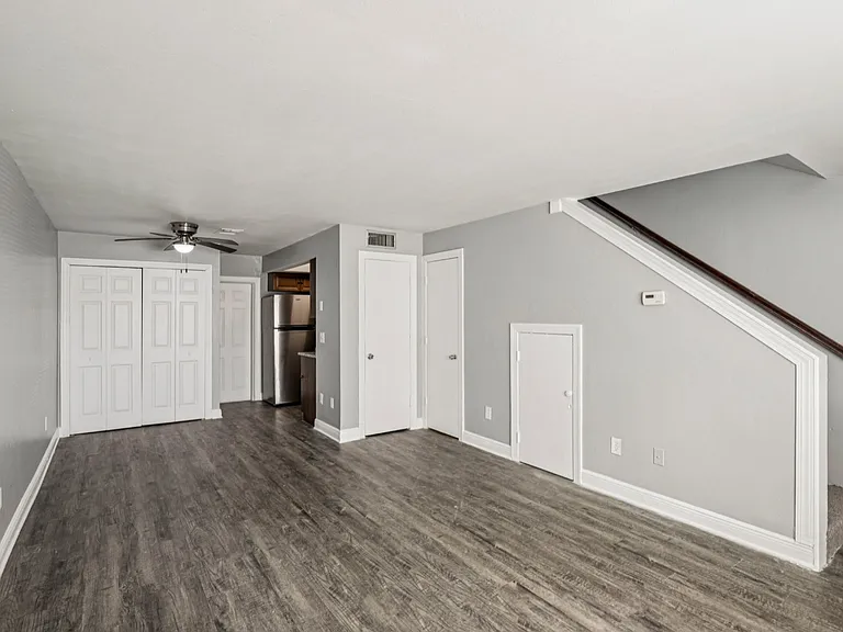 Frankie Court Townhomes — Photo 12