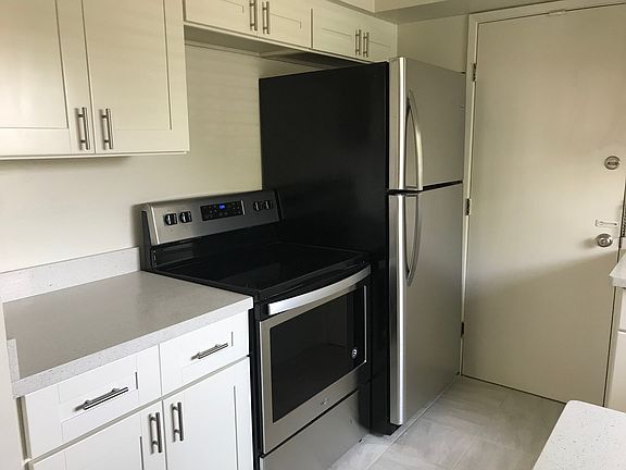 2nd image of 2724-2726 Newhall St #2724