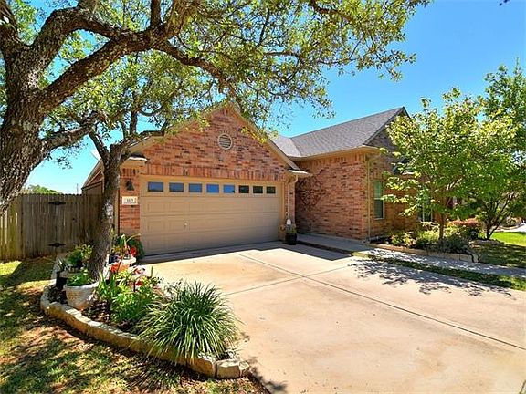 2nd image of 310 Nogales Ln