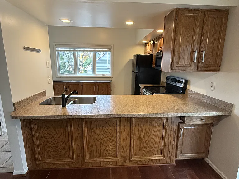 155 Cornhill Pl — Photo 5