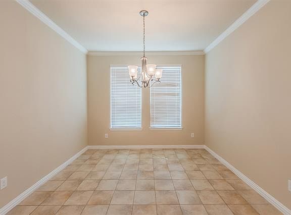 4th image of 324 Eden Dr