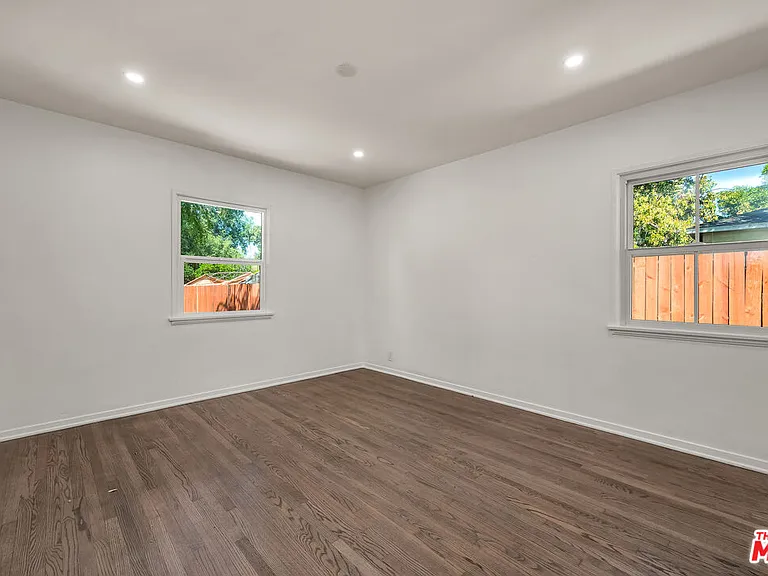 1091 Palm Ter — Photo 13